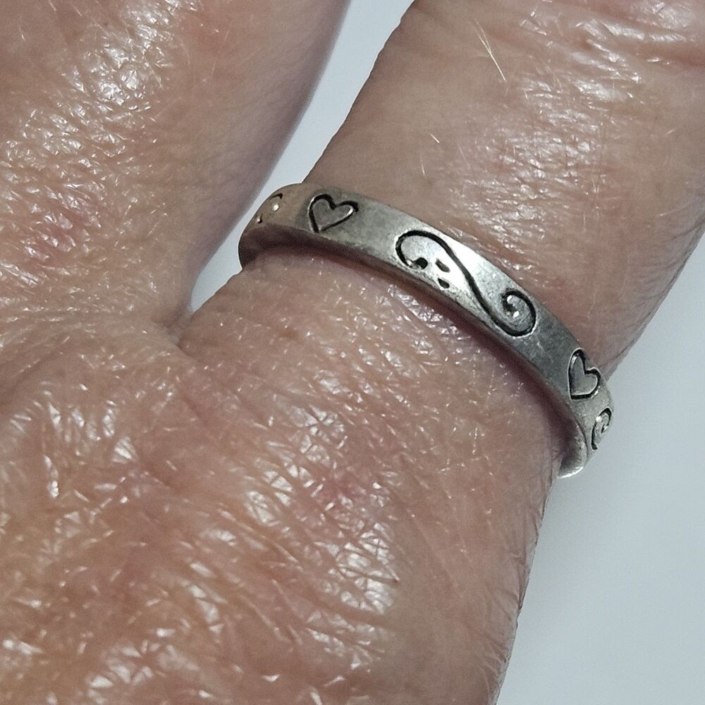 *Sale* LA Sterling Silver Heart Swirl Pattern Love Ring Size 7.5